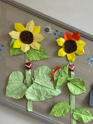 写真:3歳児クラスが作ったひまわり