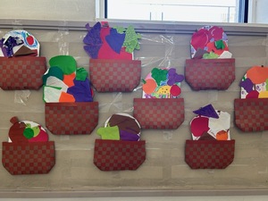 写真：5歳児クラスが作った秋の果物