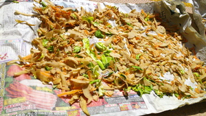 給食を作る際に出た、野菜の皮など