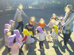 むっくりくまさんをしている様子