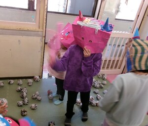 5歳児クラスの小鬼が登場