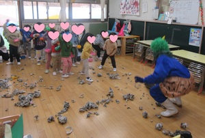 幼児クラスに現れた鬼