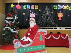 サンタがいっぱいクリスマスの様子