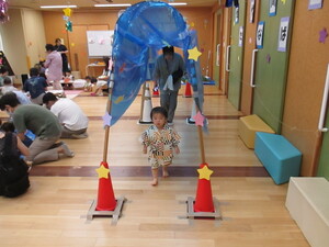 トンネル遊び