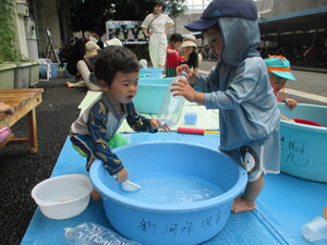水あそびの様子