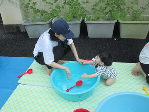 水あそびの様子