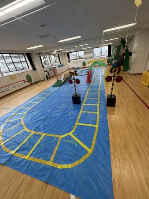 なります鉄道の様子