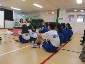 中学生の事前学習の様子