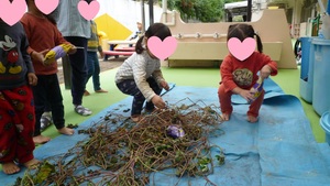 写真 芋ほりごっこ