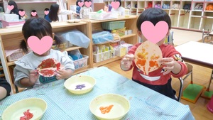 写真　落ち葉の製作