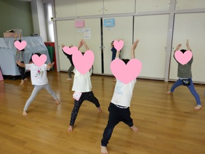 遊戯室ではヨガも行っています