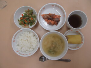 給食