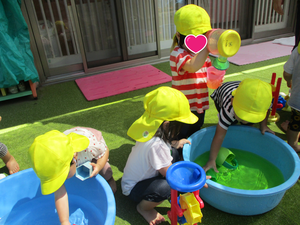 1歳児水遊び