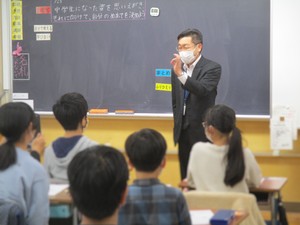 桜川小　キャリア教育の授業の様子