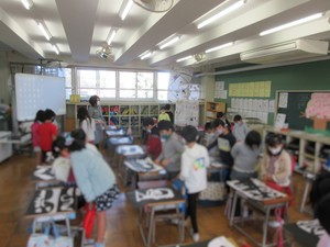 弥生小　学校訪問