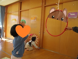 ボール投げ