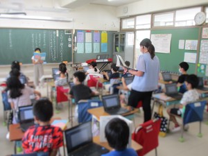 成丘小　2年生国語の授業の様子