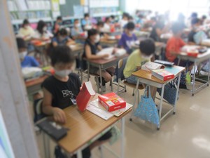 板七小　国語の授業の様子