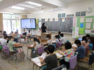 桜川小　2年生道徳の授業