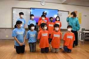 サムネイル：小学生チームにインタビュー