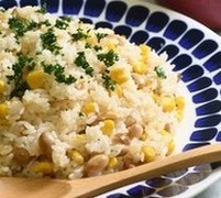 写真：ピラフ風炊き込みご飯