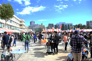 写真:楽市楽座ひろば