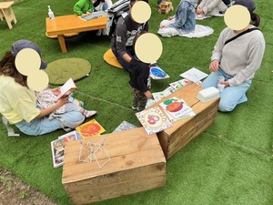 当日の様子(芝生ひろばでピクニック)