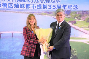 写真:市長と区長