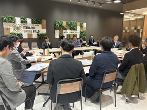 ドローンラウンジでディスカッション