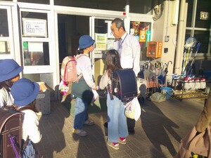 写真:下校時の様子