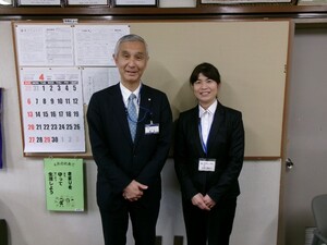 写真:日向校長と