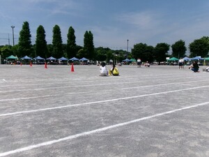 写真:高島第三中学校「2人3脚」の様子