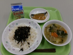 写真:給食