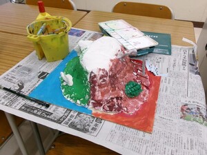 写真：9年生「平和探究」授業の様子