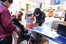 屋外　ガチャガチャ