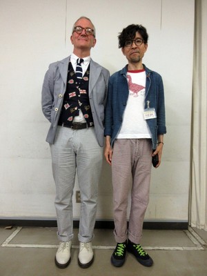 写真：スティーヴン先生と山本さん