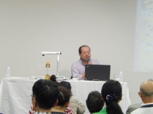 写真：記念講演会の様子1