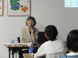 写真：三宅興子先生の講座風景1