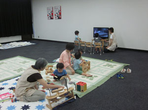 写真：2013年7月10日の一時保育の様子