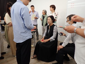 さわる絵本ワークショップ1日目-5