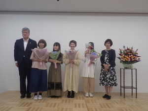 6月26日　入選者紹介の様子