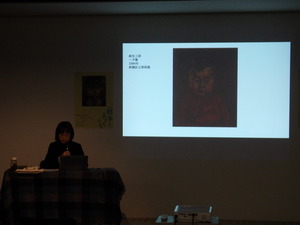 学芸員が話している様子