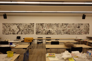 共同制作の絵を壁に貼ったところ