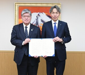 協定書締結時の写真